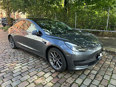 Tesla Model 3 Standard Plus RWD AHK abnehmbar