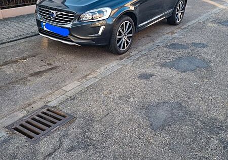 Volvo XC 60 XC60 D5 AWD Summum Geartronic Summum