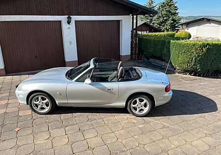 Mazda MX-5 1.6 16V 1.6 TÜV neu, inkl. Hardtop