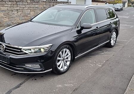 VW Passat Variant Volkswagen 2.0 TDI DSG Elegance AHK schwenkb