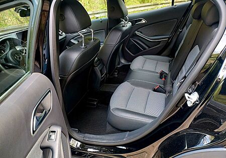 Mercedes-Benz GLA 220 d DCT Style Style