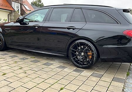 Mercedes-Benz E 63 AMG E 63 S, Perform-Sitze, 730PS, Carbon