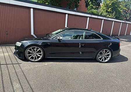 Audi S5 4.2 FSI quattro -