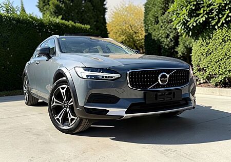 Volvo V90 Cross Country Pro AWD PANO 1ERH LED