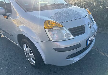 Renault Modus fahrbereit - optisch ne Katastrophe TÜV 01