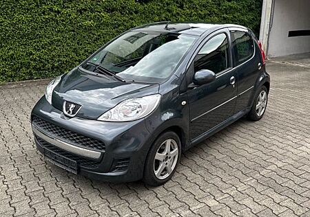 Peugeot 107 Filou 70/ TÜV NEU/ 8-fach Bereift