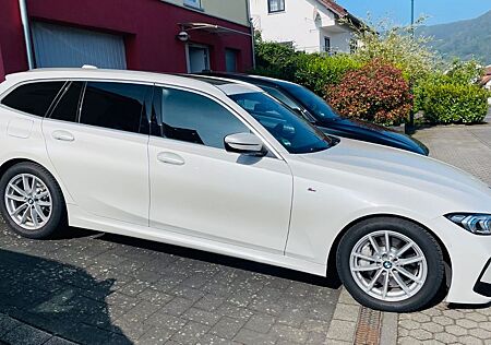 BMW 330d Touring M Sport AHK,Pano,Matrix,BMWGarantie