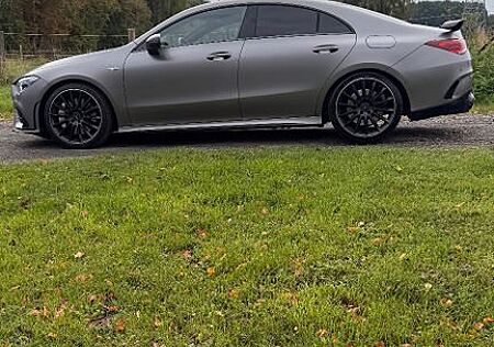 Mercedes-Benz CLA 35 AMG Mercedes-AMG CLA 35 4MATIC DCT Me...