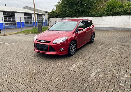 Ford Focus Turnier Titanium