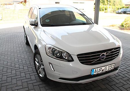 Volvo XC 60 XC60 D3 Summum Kam., AHK, Winterreifen, Navi