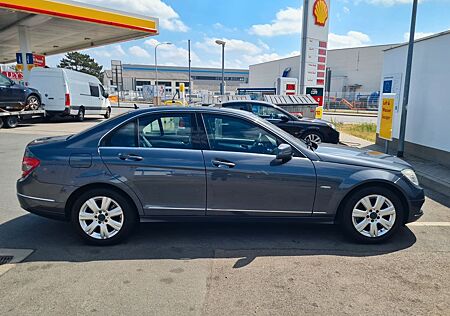 Mercedes-Benz C 180 CGI BlueEFFICIENCY Autom. -