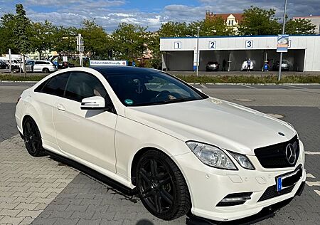 Mercedes-Benz E 350 Coupé CDI BlueEFFICIENCY AVANTG....