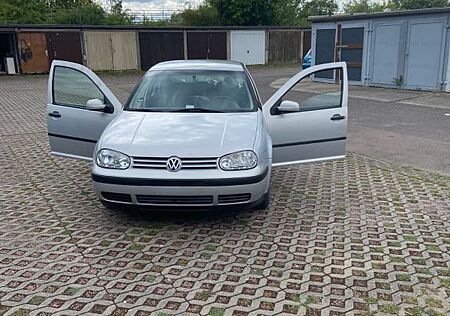 VW Golf Volkswagen 1.6 Basis