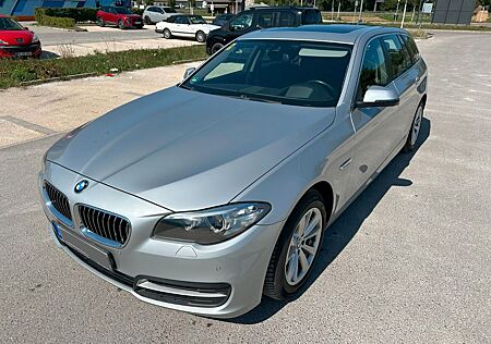 BMW 525d xDrive Head-Up Abstandtemp. Pano.