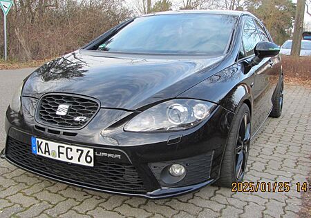 Seat Leon 2.0 T FSI Cupra R 2011, 265PS