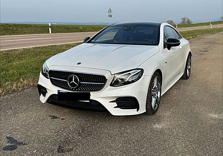 Mercedes-Benz E 400 E400 Coupé 4MATIC AMG-Interieur u. Exterieur