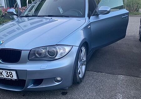 BMW 118i Sport Edition M Sportsitze Supersound