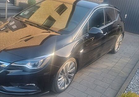 Opel Astra 1.6 Ultimate 147kW Auto/Standheizung/AHK