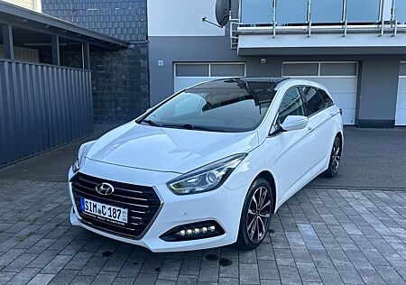 Hyundai i40 1.7 CRDi 104kW blue Premium DCT Premium