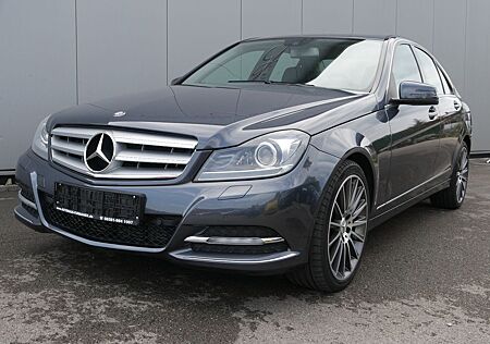 Mercedes-Benz C 250 CGI Lim. Avantgarde BIXENON/NAVI/PDC