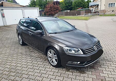 VW Passat Variant Volkswagen 2.0 TDI DSG Highline BMotion ...