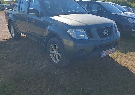Nissan Navara Pickup Double Cab XE 4X4