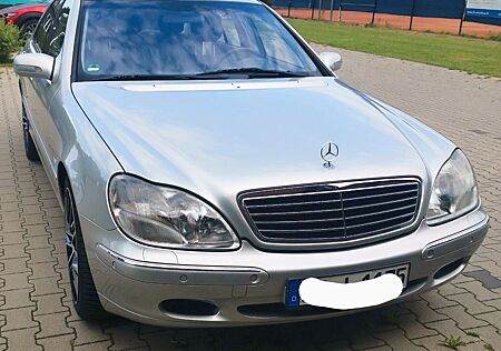 Mercedes-Benz S 500 -