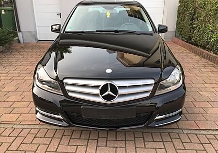 Mercedes-Benz C 180 Avantgarde, Autom, Navi, Klima, AHK