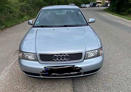 Audi A4 1.8 -