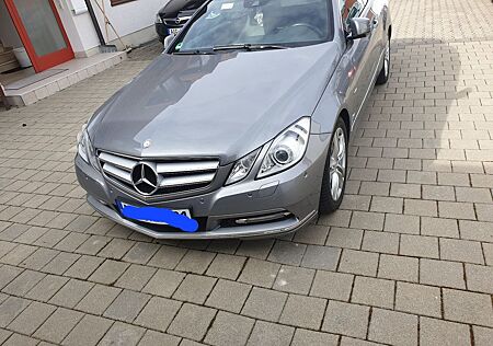 Mercedes-Benz E 220 Cabriolet CDI BlueEFF. AVANTGARD...