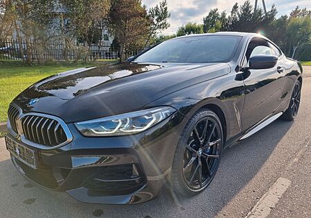 BMW M850i xDrive Coupé -