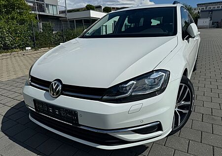 VW Golf Volkswagen 2.0TDI Var NAVI*XENON*KAMERA*LEDER*VIRTUELL