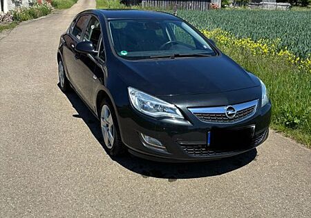 Opel Astra 1.4 Turbo 150 Jahre 103kW 150 Jah...