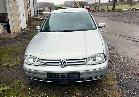 VW Golf Volkswagen V5 4Motion 110 D3 6-G
