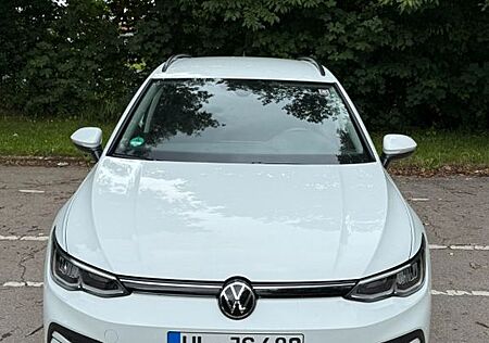 VW Golf Volkswagen Variant 1,0 eTSI