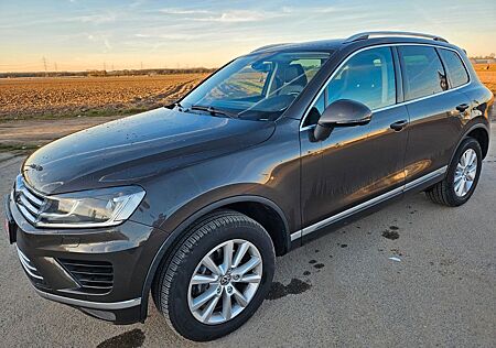 VW Touareg Volkswagen 3.0 V6 TDI SCR Exclusive Terrain Tec...