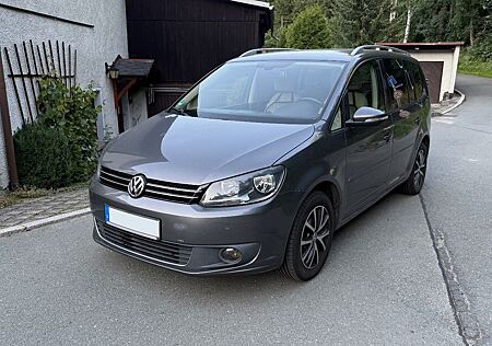 VW Touran Volkswagen 1.6 TDI Standheizung/Navi/Klima