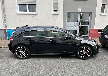 VW Golf Volkswagen 2.0 TDI BMT GTD GTD