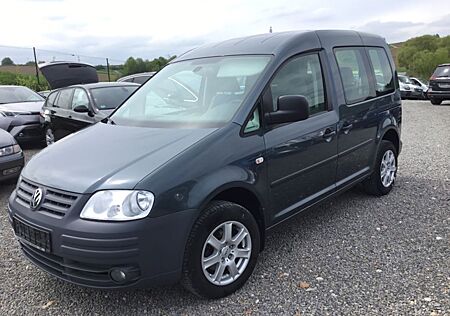 VW Caddy Volkswagen Life Team