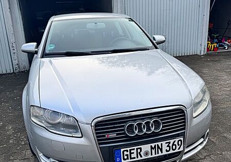 Audi A4 2.0 multitronic -S-Line packet