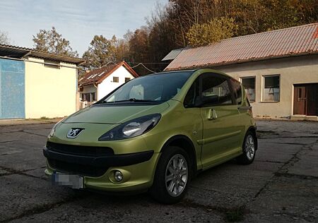 Peugeot 1007 1.6 HDi FAP 110 Sport Klima Panorama AHK