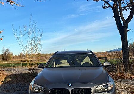 BMW 535d xDrive Touring, HUD, Leder, Std.Hzg