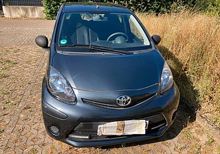 Toyota Aygo (X) Aygo (X) 1,0-l-VVT-i Connect Connect