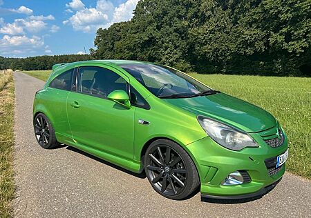 Opel Corsa 1.6 Turbo OPC Nürburgring Edition OPC ...