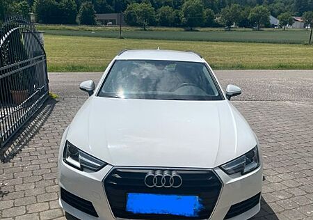 Audi A4 35 TFSI Avant -