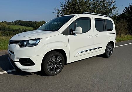 Toyota Pro Ace Proace City 1,5-l-D-4D 96kW L1 Executive Exe...