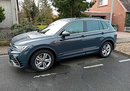 VW Tiguan Volkswagen 2.0 TSI OPF DSG 4MOTION R-Line R-Line