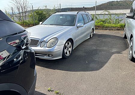 Mercedes-Benz E 280 Mercedes T CDI 1.Hand Automatik Export
