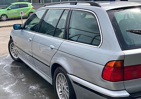 BMW 520i zuverlässiger E39 Touring (EZ 05/1998)