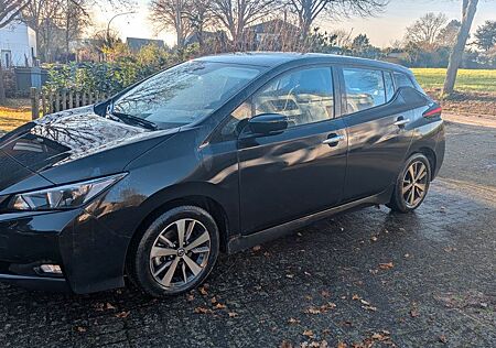 Nissan Leaf 150 PS 39KWH Acenta Acenta